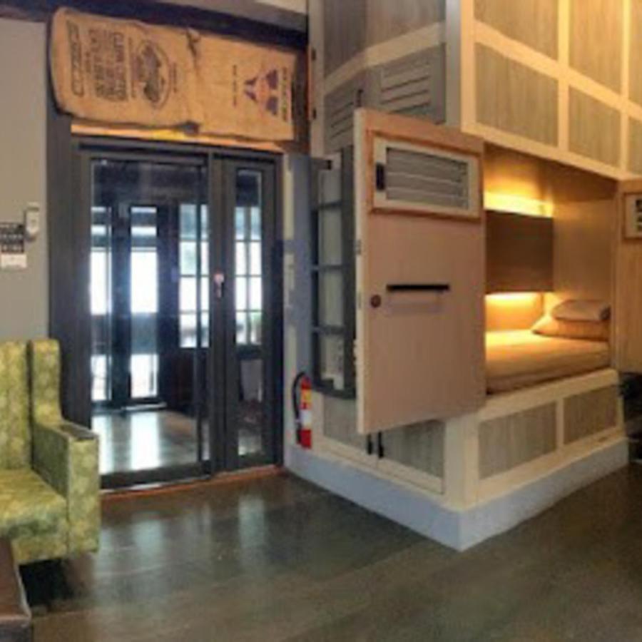 Jerry'S Mazehut Hostel 타이난 외부 사진