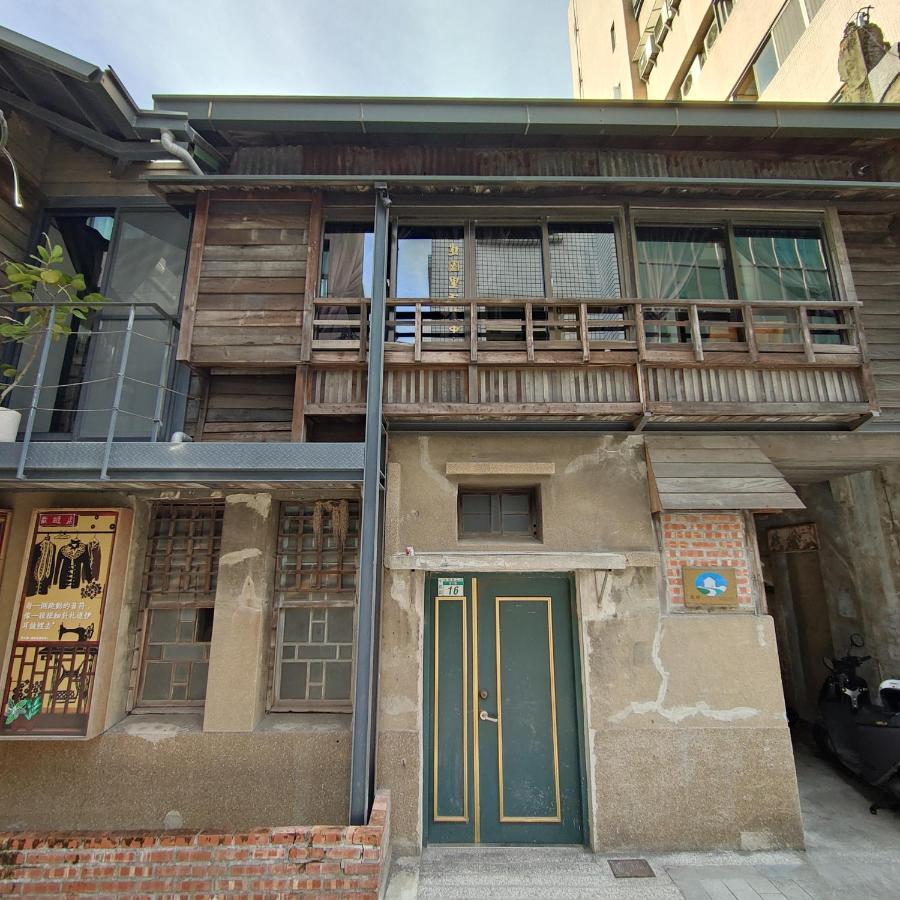 Jerry'S Mazehut Hostel 타이난 외부 사진