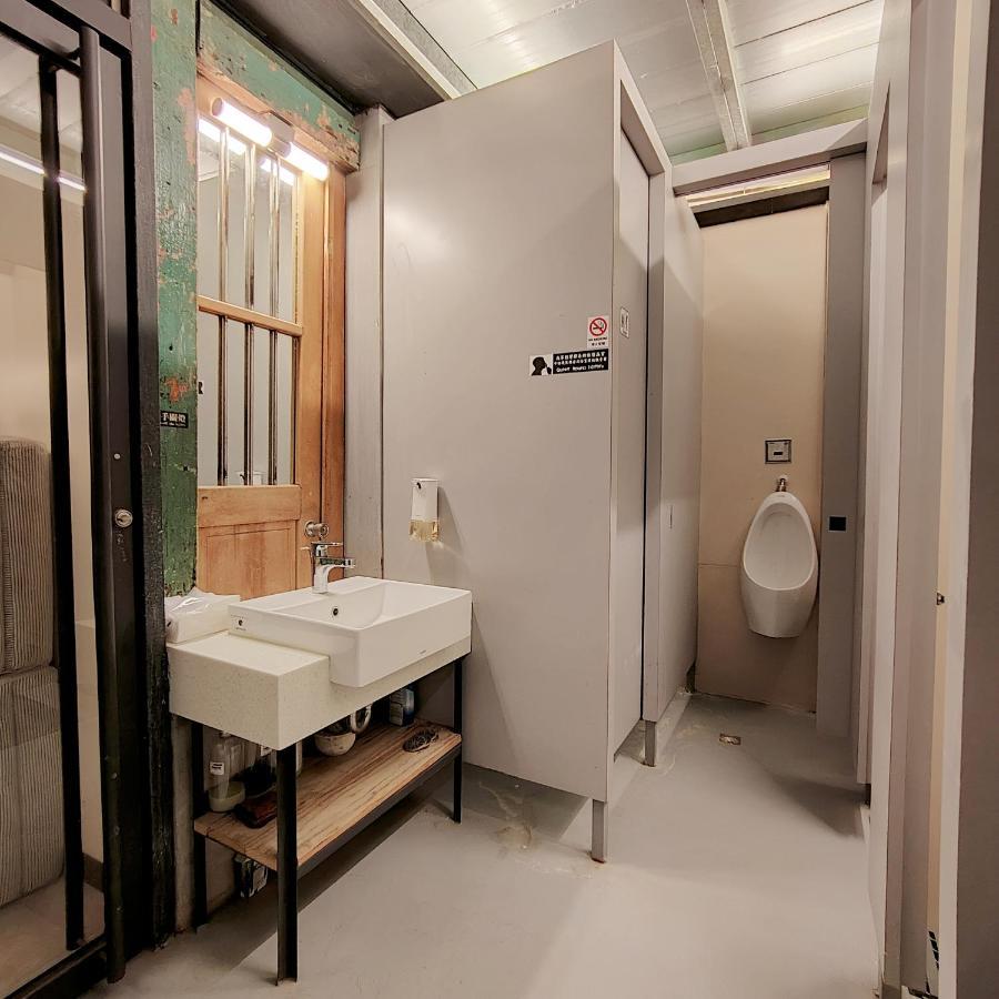 Jerry'S Mazehut Hostel 타이난 외부 사진