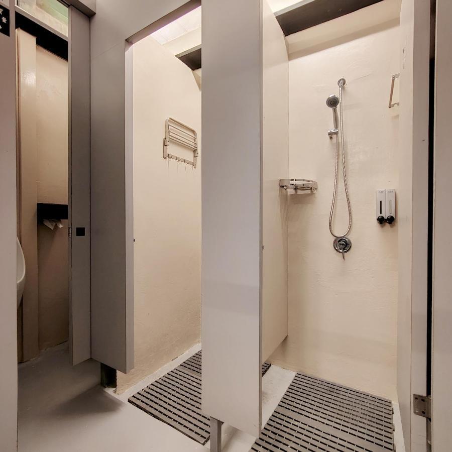 Jerry'S Mazehut Hostel 타이난 외부 사진