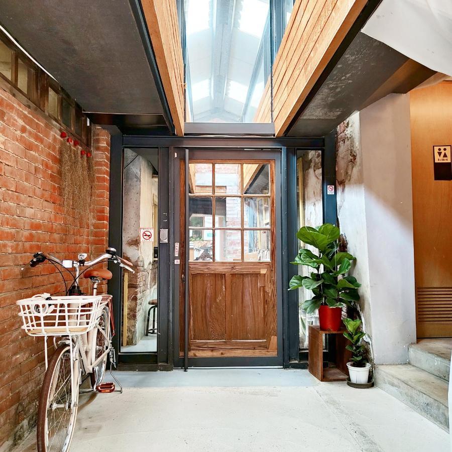 Jerry'S Mazehut Hostel 타이난 외부 사진