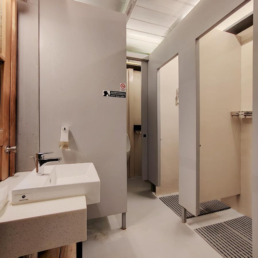 Jerry'S Mazehut Hostel 타이난 외부 사진